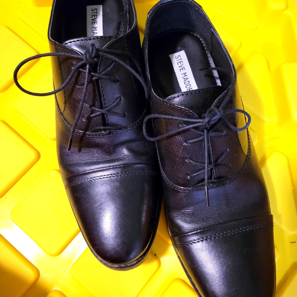 Mens dress shoes